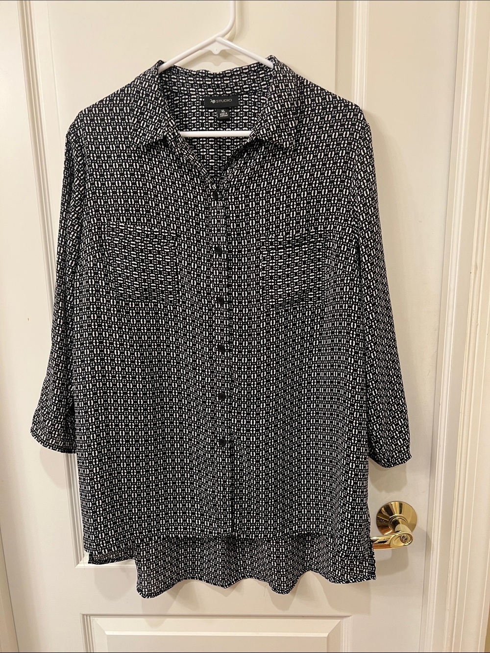 AB Studio Black and White Patterned Button-Up Shirt